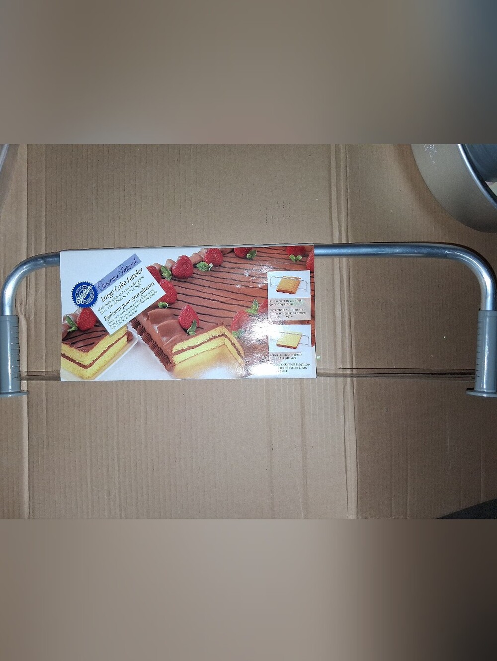 Wilton Cake Leveler.  Adjustable